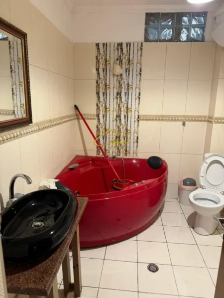 Tirane, jepet me qera apartament 2+1 Kati 5, 110 m² 600 € (RRUGA BARDHYL)
