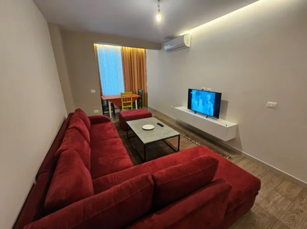 Shqiperi, jepet me qera apartament 2+1 Kati 3, 88 m² 840 € (Rruga Muhamet Gjollesha)