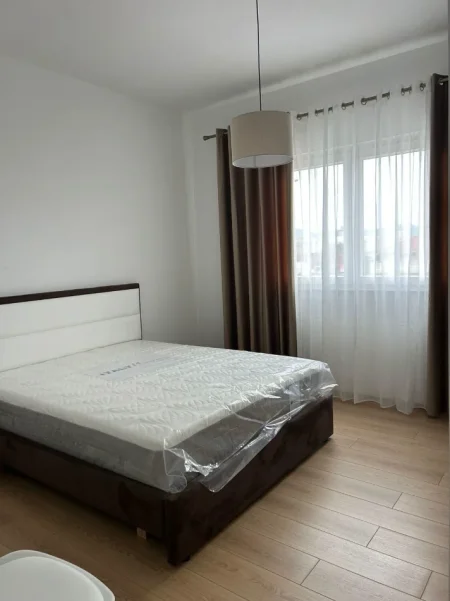 Tirane, jepet me qera apartament 1+1 Kati 3, 50 m² 400 € (ALI DEMI)