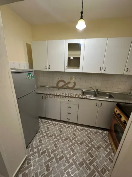 Tirane, jepet me qera apartament 3+1+Ballkon Kati 4, 90 m² 600 € (bulevardi zogu 1)