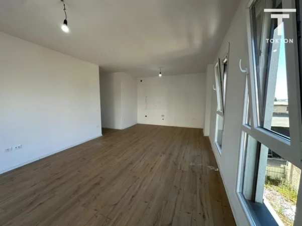 Tirane, jepet me qera apartament 2+1 Kati 2, 100 m² 570 € (don bosko)