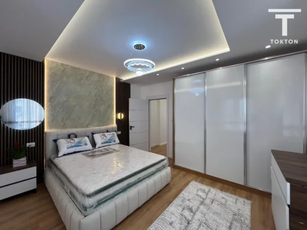 Tirane, shitet apartament 2+1+Ballkon Kati 7, 116 m² 265.000 € (Pallati me Shigjeta)