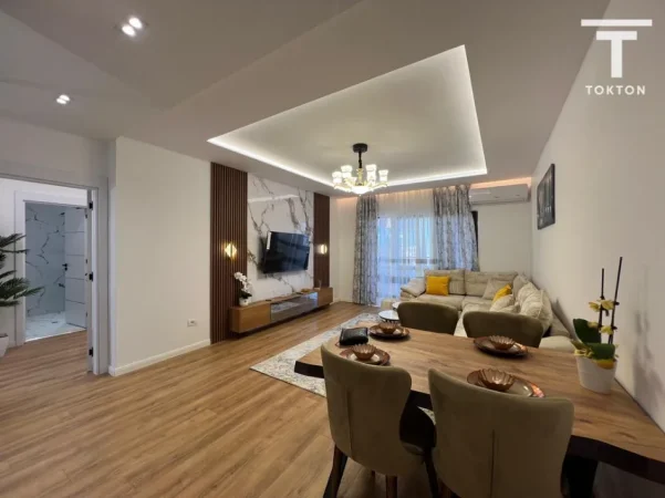 Tirane, shitet apartament 2+1+Ballkon Kati 7, 116 m² 265.000 € (Pallati me Shigjeta)