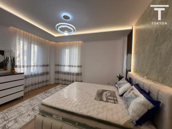 Tirane, shitet apartament 2+1+Ballkon Kati 7, 116 m² 265.000 € (Pallati me Shigjeta)