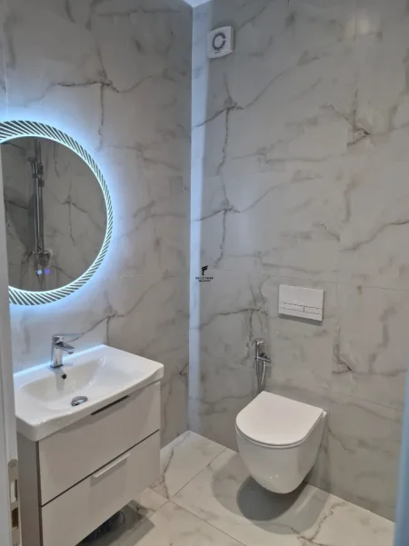Tirane, jepet me qera zyre Kati 2, 65 m² 600 € (RRUGA 29 NENTORI)