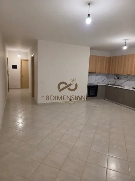 Tirane, jepet me qera apartament 2+1+Ballkon Kati 1, 92 m² 650 € (ish parku)