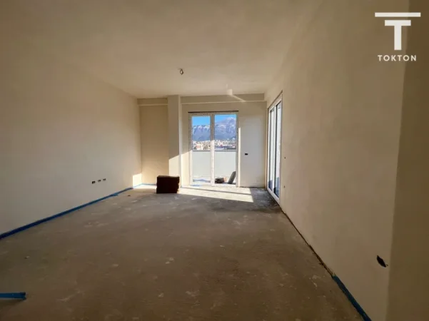 Tirane, shitet apartament 2+1+Ballkon Kati 7, 123 m² 176.000 € (Ali Demi)
