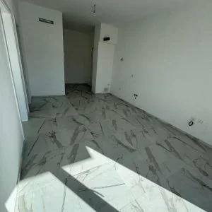 Tirane, jepet me qera apartament 1+1 Kati 1, 500 € (Rruga Dritan Hoxha)