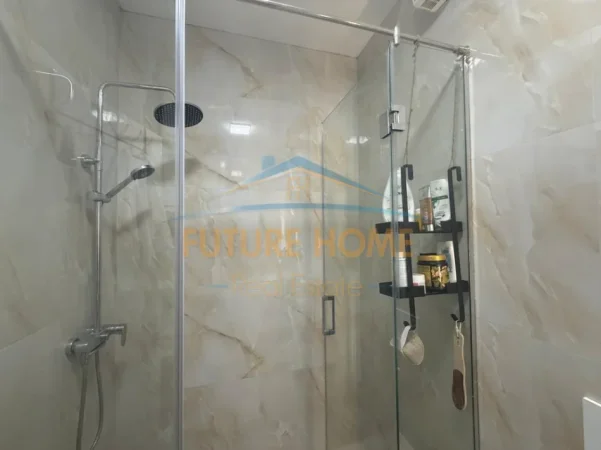 Tirane, shitet apartament 1+1+Ballkon Kati 5, 82 m² 149.000 € (PORCELAN)