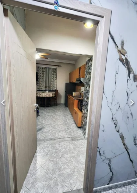 Tirane, jepet me qera apartament 1+1 Kati 1, 50 m² 400 € (Fabrika E Miellit)
