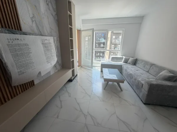 Tirane, jepet me qera apartament 1+1+Ballkon Kati 2, 65 m² 500 € 