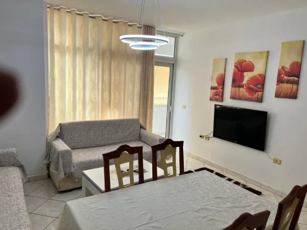 Tirane, jepet me qera apartament 1+1+Ballkon Kati 5, 65 m² 400 € 