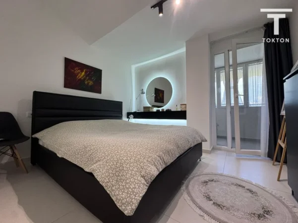 Tirane, shitet apartament 1+1+Ballkon Kati 5, 64 m² 105.000 € (Fresk)