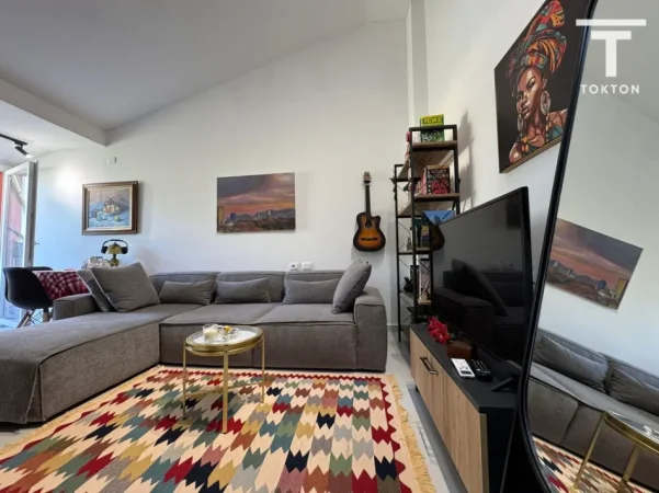 Tirane, shitet apartament 1+1+Ballkon Kati 5, 64 m² 105.000 € (Fresk)