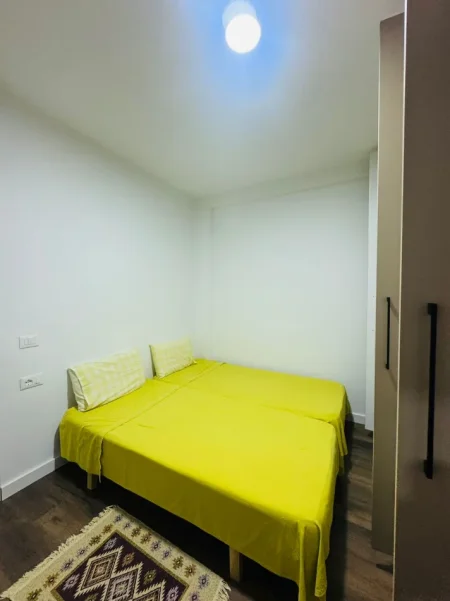 Tirane, jepet me qera apartament 1+1+Ballkon Kati 3, 70 m² 400 €