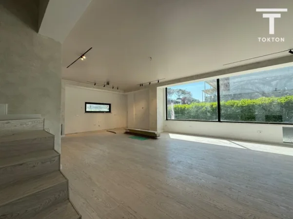 Durres, shitet Vile 2 Katshe Kati 2, 498 m² 780.000 € (GJiri i Lalzit)
