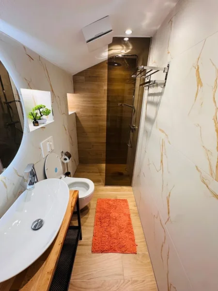 Tirane, jepet me qera ambjent biznesi Kati 3, 60 m² 650 € (Dupleks 1 1 Rruga E Dibres)