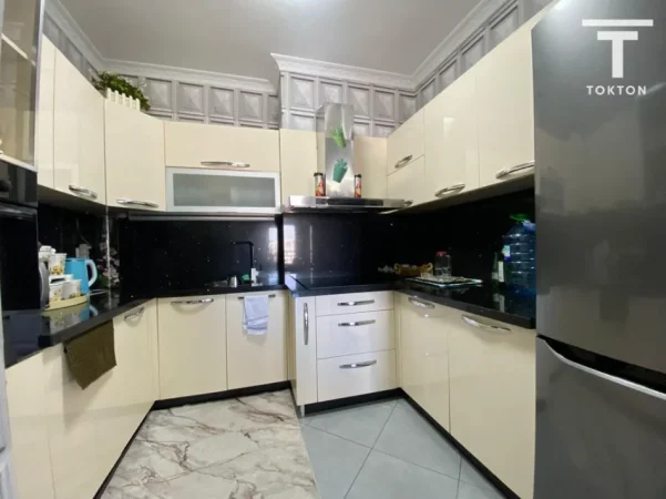 Tirane, shitet apartament 2+1+Ballkon Kati 4, 113 m² 260.700 € (Hipoteka)
