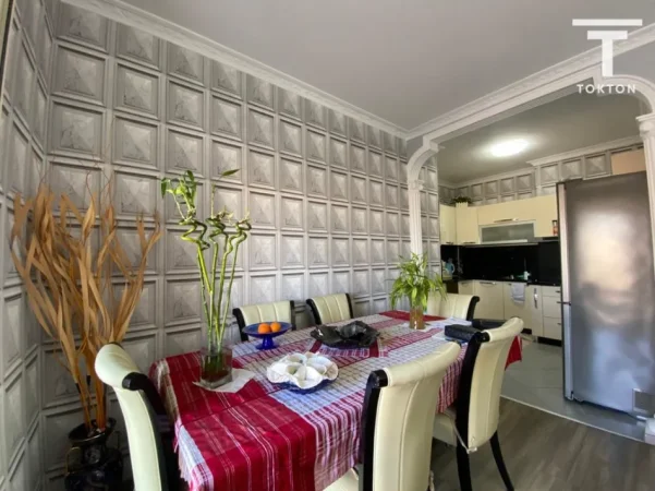 Tirane, shitet apartament 2+1+Ballkon Kati 4, 113 m² 260.700 € (Hipoteka)