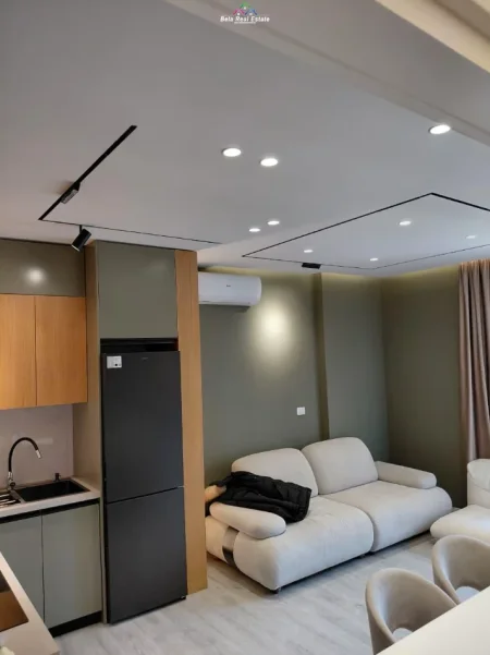 Tirane, jepet me qera apartament 2+1 Kati 7, 90 m² 680 € (ali demi)