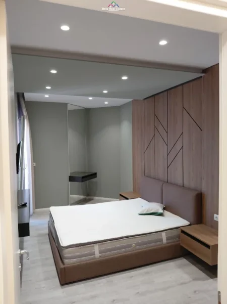 Tirane, jepet me qera apartament 2+1 Kati 7, 90 m² 680 € (ali demi)