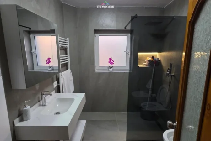 Tirane, shes apartament 3+1 Kati 2, 74 m² 225.000 € (muhamed gjollesha)
