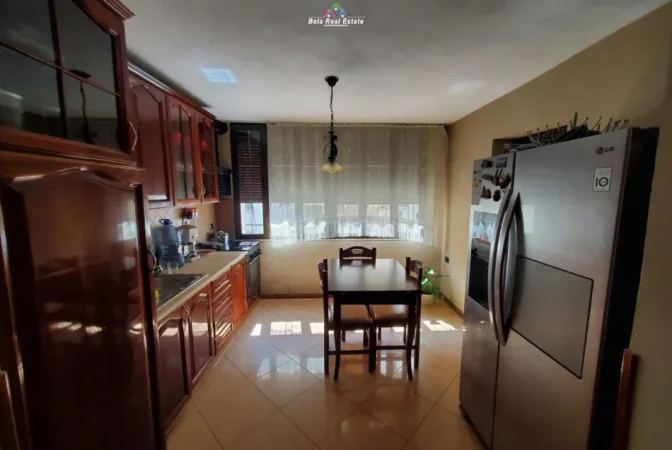 Tirane, shes apartament 3+1 Kati 2, 74 m² 225.000 € (muhamed gjollesha)