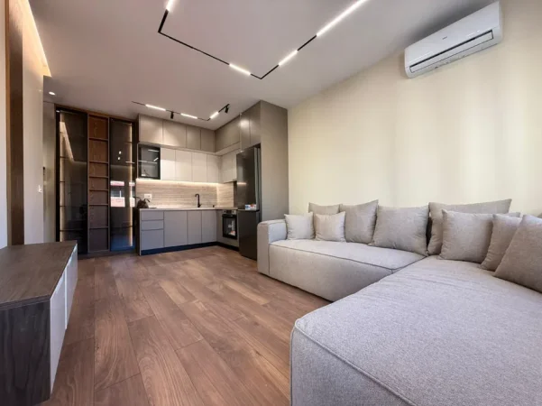 Tirane, shitet apartament 1+1 , 52 m² 150.000 € (mine peza)