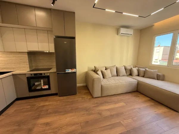 Tirane, shitet apartament 1+1 , 52 m² 150.000 € (mine peza)