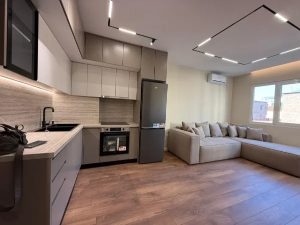 Tirane, shitet apartament 1+1 , 52 m² 150.000 € (mine peza)