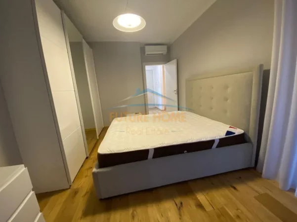 Tirane, jepet me qera apartament 1+1+Ballkon Kati 3, 68 m² 780 € (ring center)