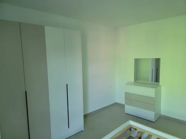 Tirane, jepet me qera apartament 1+1 Kati 4, 67 m² 500 € 