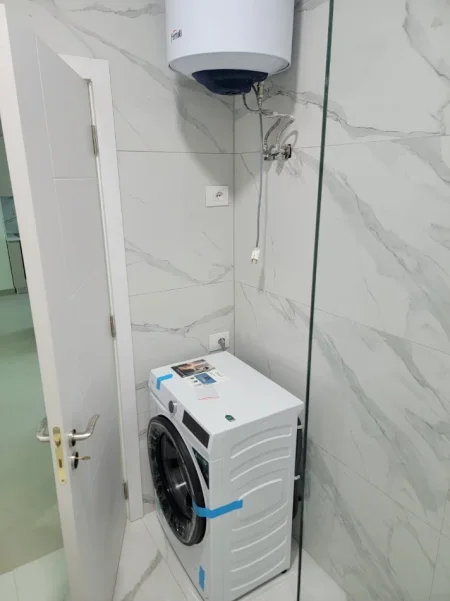 Tirane, jepet me qera apartament 1+1 Kati 4, 67 m² 500 € 