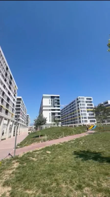 Tirane, shitet apartament 2+1+Ballkon Kati 4, 92 m² 101.000 € (Apartament 2+1+2 Per Shitje Univers City 1100€/m2 )
