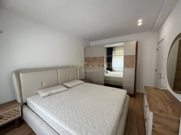 Tirane, shitet apartament 1+1 Kati 3, 80 m² 185.000 € (kopshti botanik)