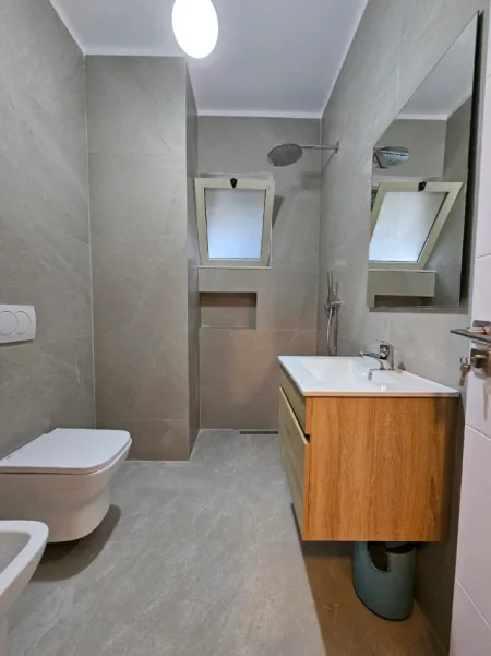 Tirane, shitet 1+1 , 67 m² 163.000 € (mine peza)