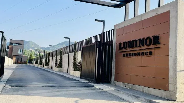 Tirane, shitet Vile 3 Katshe , 360 m² (teg)