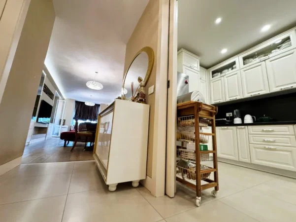 Tirane, shitet apartament 3+1 , 131 m² 365.000 € (Komuna e Parisit)