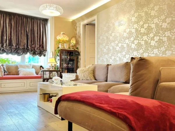 Tirane, shitet apartament 3+1 , 131 m² 365.000 € (Komuna e Parisit)