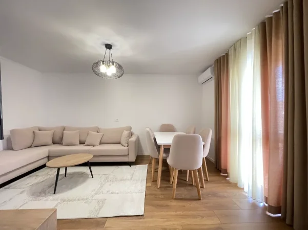 Tirane, jepet me qera apartament 2+1 Kati 3, 80 m² 700 € (Rruga Petro Nini Luarasi)