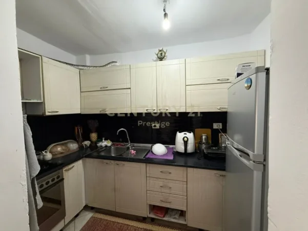 Tirane, shitet apartament 2+1 Kati 2, 73 m² 145.000 € (ali demi)