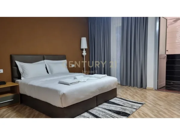 Tirane, shitet hotel , 650 m² 1.500.000 €