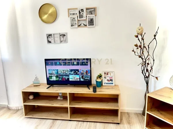 Tirane, shitet hotel , 330 m² 1.100.000 € 