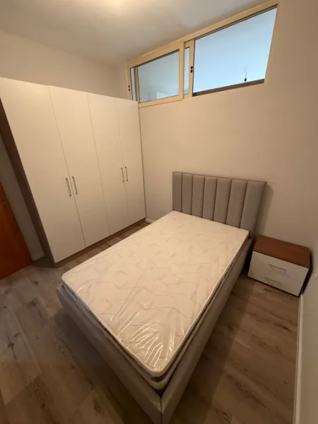 Tirane, jepet me qera apartament 2+1+Ballkon Kati 2, 67 m² 470 € (vila l)
