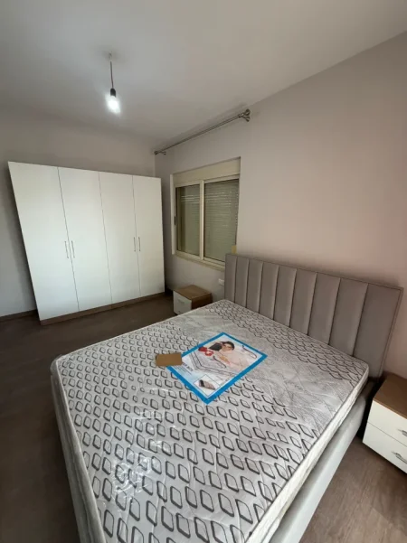 Tirane, jepet me qera apartament 2+1+Ballkon Kati 7, 93 m² 575 € (vila L)
