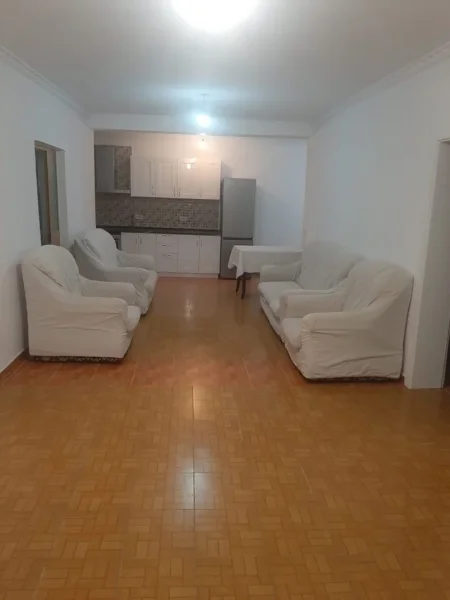 Tirane, jepet me qera apartament 2+1 Kati 1, 116 m² 500 € (Porcelani)