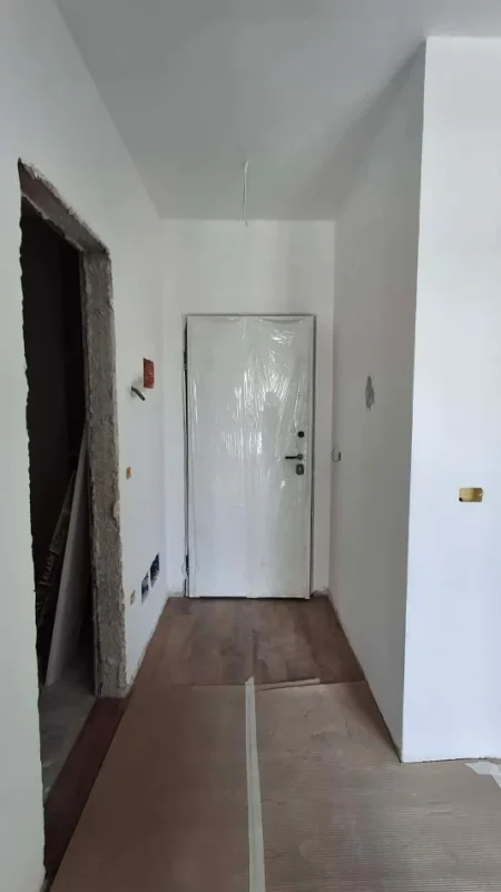 Tirane, shitet apartament 1+1+Ballkon Kati 6, 58 m² 75.000 € Univers City ✨