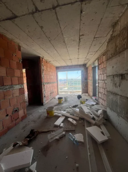 Tirane, shitet apartament 1+1 , 64 m² 100.000 € (Porcelan)