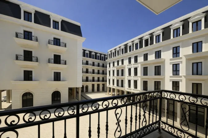 Tirane, shitet apartament 1+1+Ballkon Kati 2, 77 m² 120.000 € (Teg)