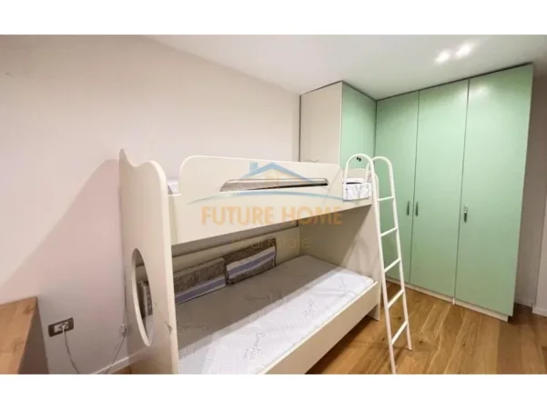 Tirane, jepet me qera apartament 3+1+Ballkon Kati 4, 77 m² 850 € (Selvia)
